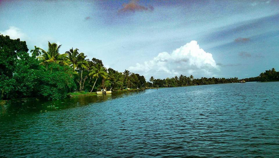 Sea Breeze Beach Home Stay Alappuzha Exterior foto